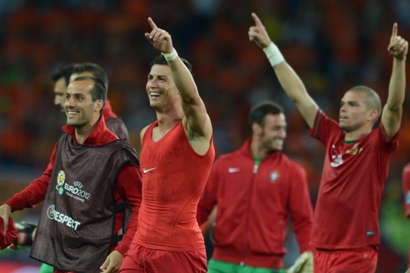 Euro 2012: «Πάρτι» Πορτογάλων με... αναγεννημένο Ρονάλντο! (video)