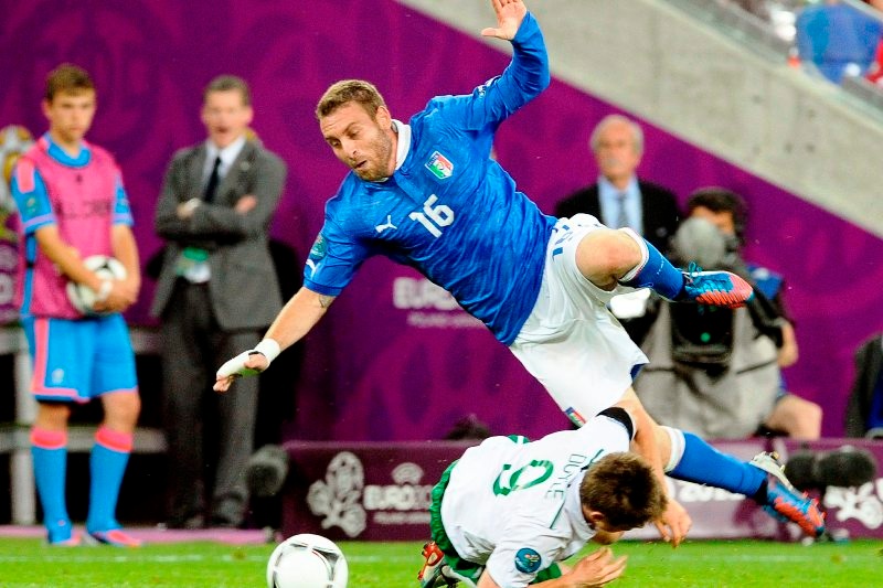Euro 2012: Στα προημιτελικά η Ιταλία, 2-0 την Ιρλανδία (photos+video)