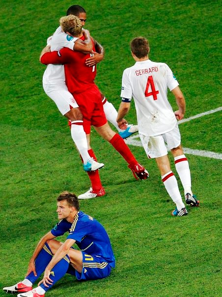 Euro 2012: Κορυφαία Αγγλία με Ρούνεϊ (photos+video)