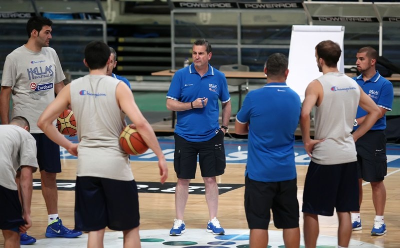 Με έξι απουσίες η προπόνηση της Εθνικής (photos)