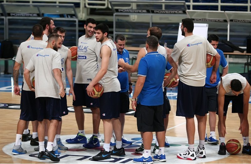 Με έξι απουσίες η προπόνηση της Εθνικής (photos)