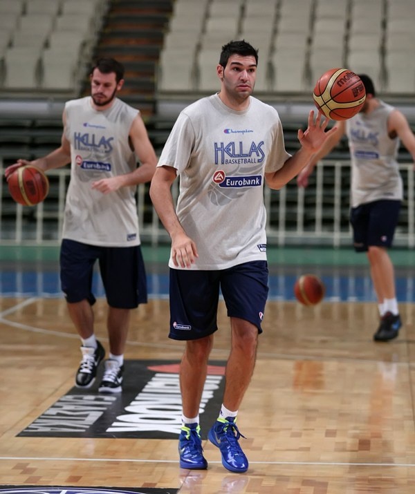 Με έξι απουσίες η προπόνηση της Εθνικής (photos)