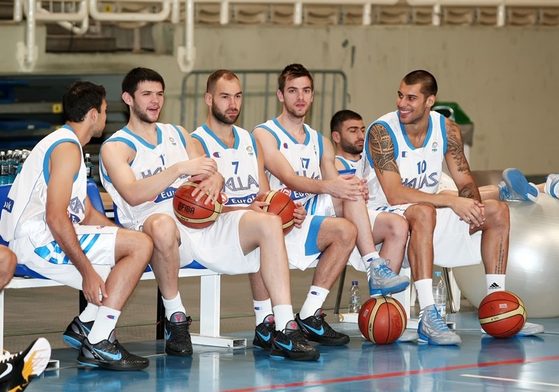 Με έξι απουσίες η προπόνηση της Εθνικής (photos)