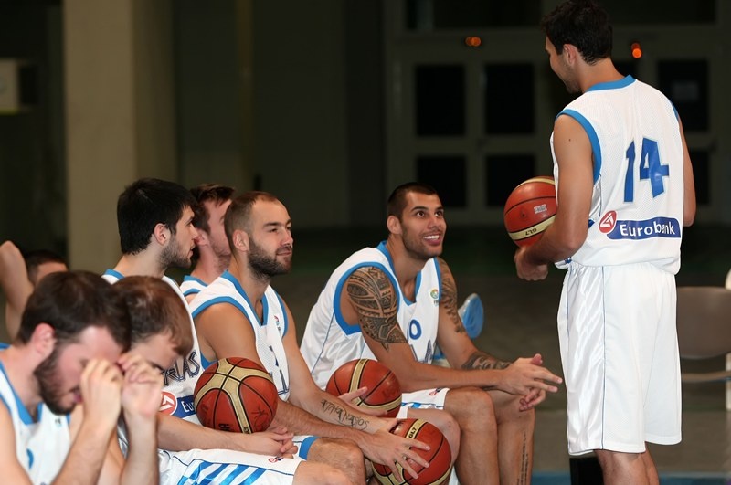 Με έξι απουσίες η προπόνηση της Εθνικής (photos)