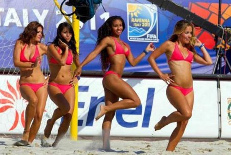 Beach Soccer Girls αλα Ιταλικά (photos)