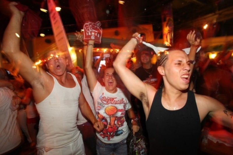 Πάρτι και τίτλος για τους Μαϊάμι Χιτ (photos + videos)