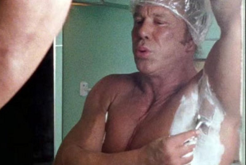 Celebrities χωρίς… αποσμητικό (photos)