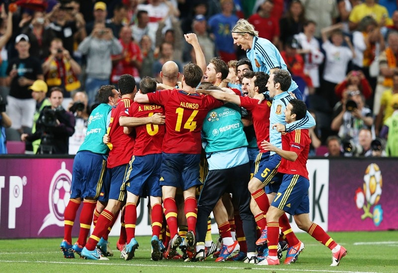 Euro 2012: Στον τελικό η Ισπανία, 4-2 στα πέναλτι (photos+video)