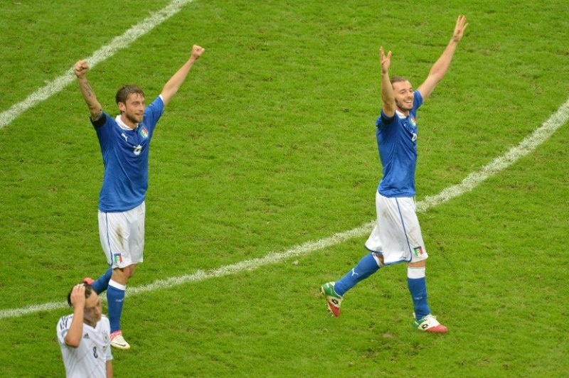 Euro 2012: Ο Μάριο… το μαύρο πιστόλι! (photos+videos)