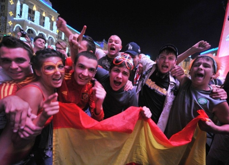 Euro 2012: Ξημέρωσαν… πανηγυρίζοντας οι Ισπανοί! (photos+videos)