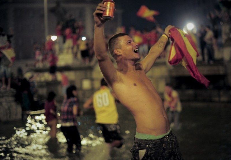 Euro 2012: Ξημέρωσαν… πανηγυρίζοντας οι Ισπανοί! (photos+videos)