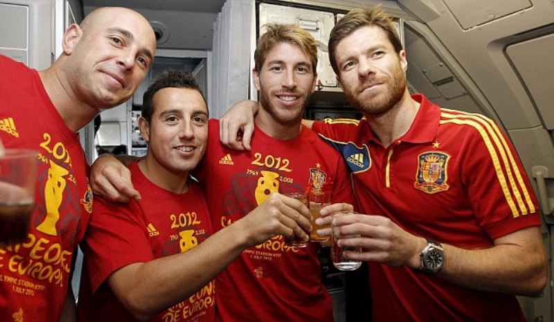 Euro 2012: Έφτασαν στην Ισπανία οι Πρωταθλητές Ευρώπης (photos+video)
