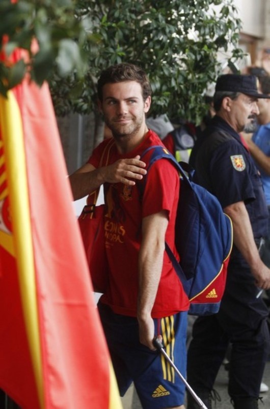 Euro 2012: Έφτασαν στην Ισπανία οι Πρωταθλητές Ευρώπης (photos+video)