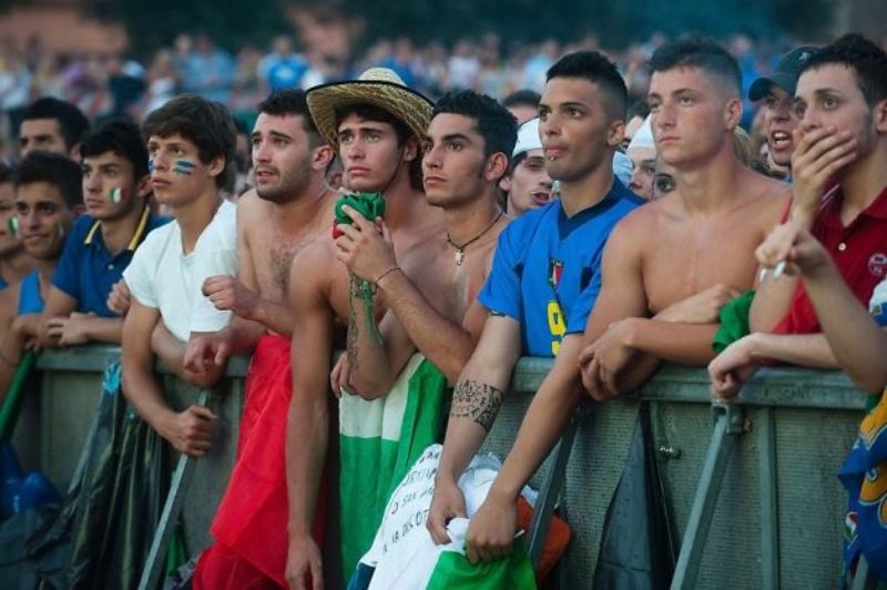 Euro 2012: Η απογοήτευση των Ιταλών (photos+video)