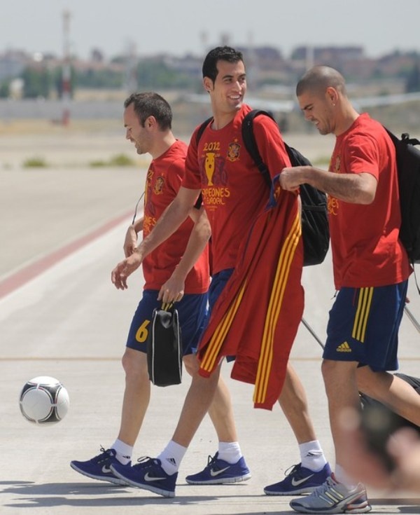 Euro 2012: Έφτασαν στην Ισπανία οι Πρωταθλητές Ευρώπης (photos+video)