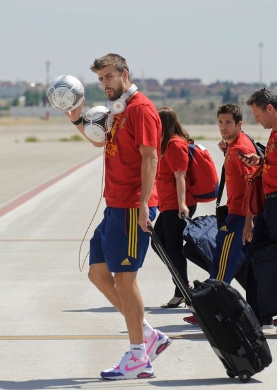 Euro 2012: Έφτασαν στην Ισπανία οι Πρωταθλητές Ευρώπης (photos+video)