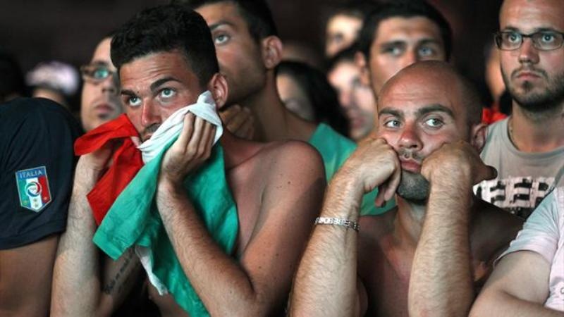 Euro 2012: Η απογοήτευση των Ιταλών (photos+video)