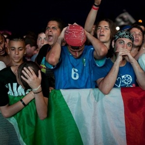 Euro 2012: Η απογοήτευση των Ιταλών (photos+video)