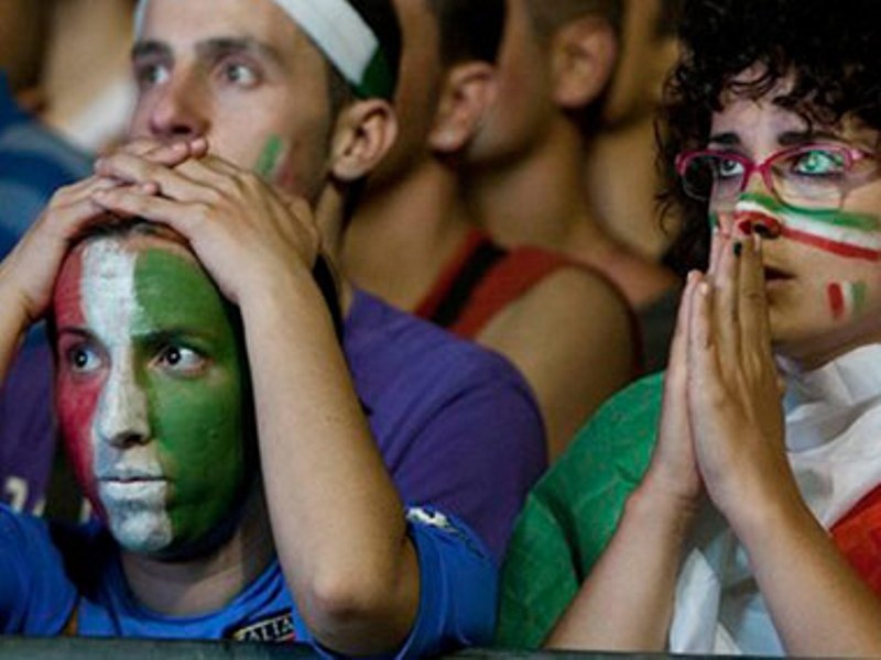 Euro 2012: Η απογοήτευση των Ιταλών (photos+video)