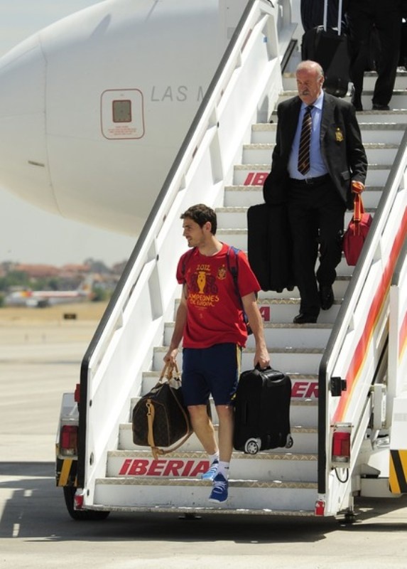 Euro 2012: Έφτασαν στην Ισπανία οι Πρωταθλητές Ευρώπης (photos+video)