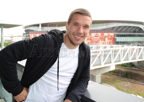 Επίσημα ο Ποντόλσκι στην Άρσεναλ! (photos)