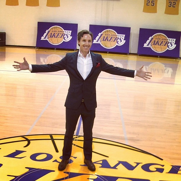 Ντύθηκε «λιμνάνθρωπος» ο Νας (photos)