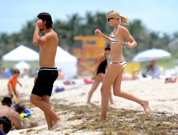 Τα παιχνίδια του Κεντίρα με τη Λένα (photos)