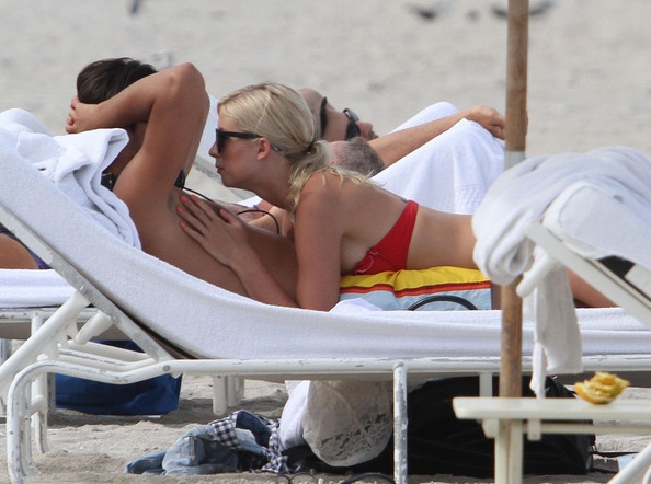 Τα παιχνίδια του Κεντίρα με τη Λένα (photos)