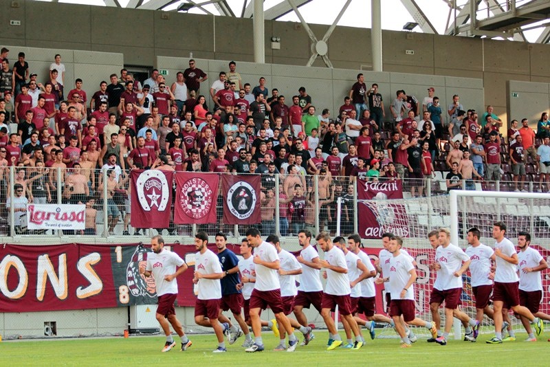 «Πρώτη» με κόσμο και όνειρα η ΑΕΛ (photos)