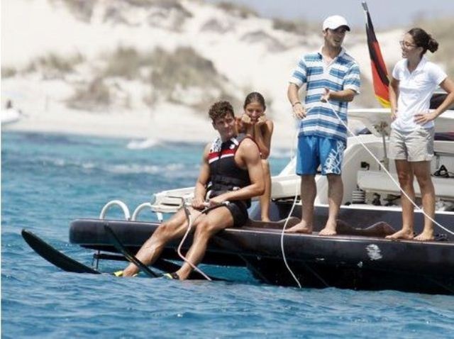 Στην Ίμπιζα για σκι ο Γκόμεζ (photos)