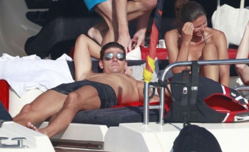 Στην Ίμπιζα για σκι ο Γκόμεζ (photos)