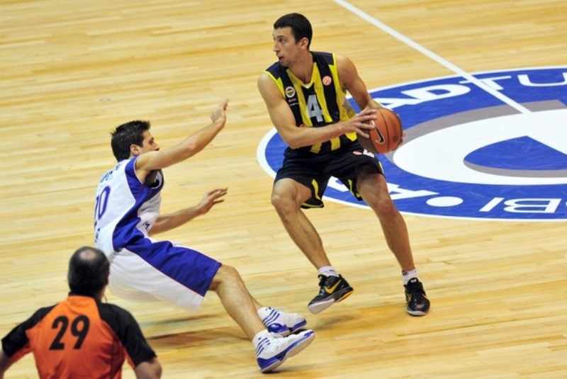 Εξάστερη... βόμβα με Ούκιτς (photos+videos)
