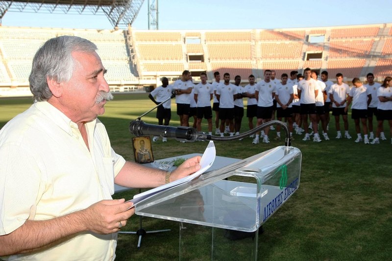 «Έφυγε» ο Απόστολος Παπουτσάκης! (photos)