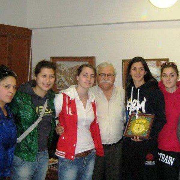 Το αντίο των κοριτσιών του Εργοτέλη στον Παπουτσάκη!