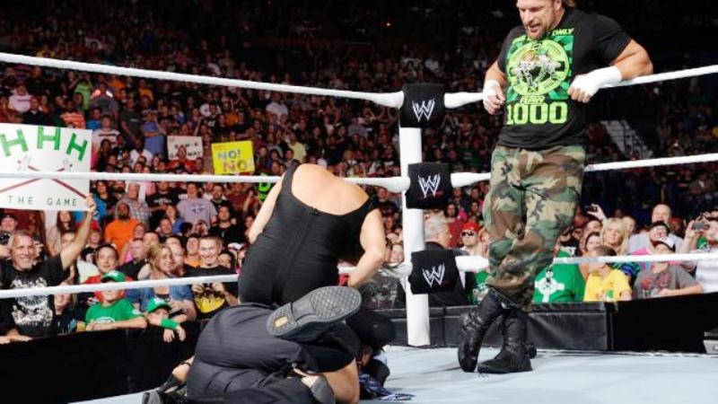 H επανάσταση του CM Punk στο χιλιοστό Raw