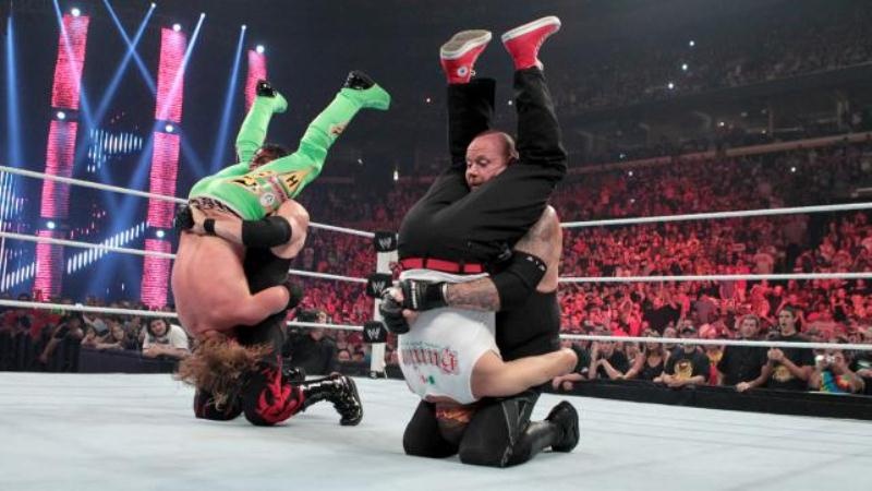 H επανάσταση του CM Punk στο χιλιοστό Raw
