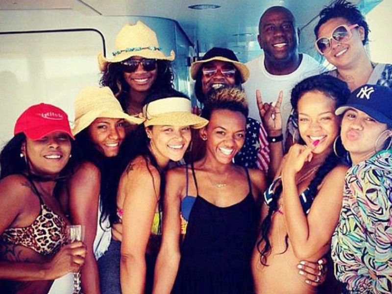 Ο υψηλός προσκεκλημένος της Ριάνα (photos)