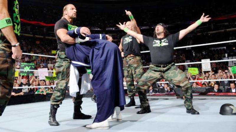 H επανάσταση του CM Punk στο χιλιοστό Raw