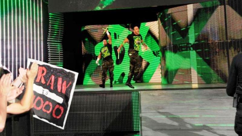 H επανάσταση του CM Punk στο χιλιοστό Raw