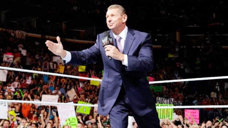 H επανάσταση του CM Punk στο χιλιοστό Raw