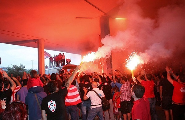 Οι τυχεροί φίλαθλοι του Ολυμπιακού (photos)