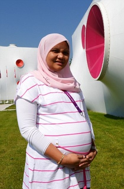 Σε προχωρημένη εγκυμοσύνη η Μαλαισιανή σκοποβόλος! (photos)