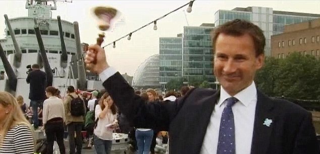 Τελετή Έναρξης: Το… παραλίγο ατύχημα του Χαντ (photos+video)