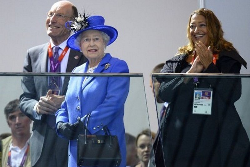 Λονδίνο 2012: Επέλεξε κολύμβηση η Βασίλισσα Ελισάβετ (photos)