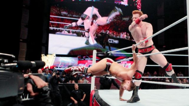 Triple Threat στο SummerSlam όρισε η AJ