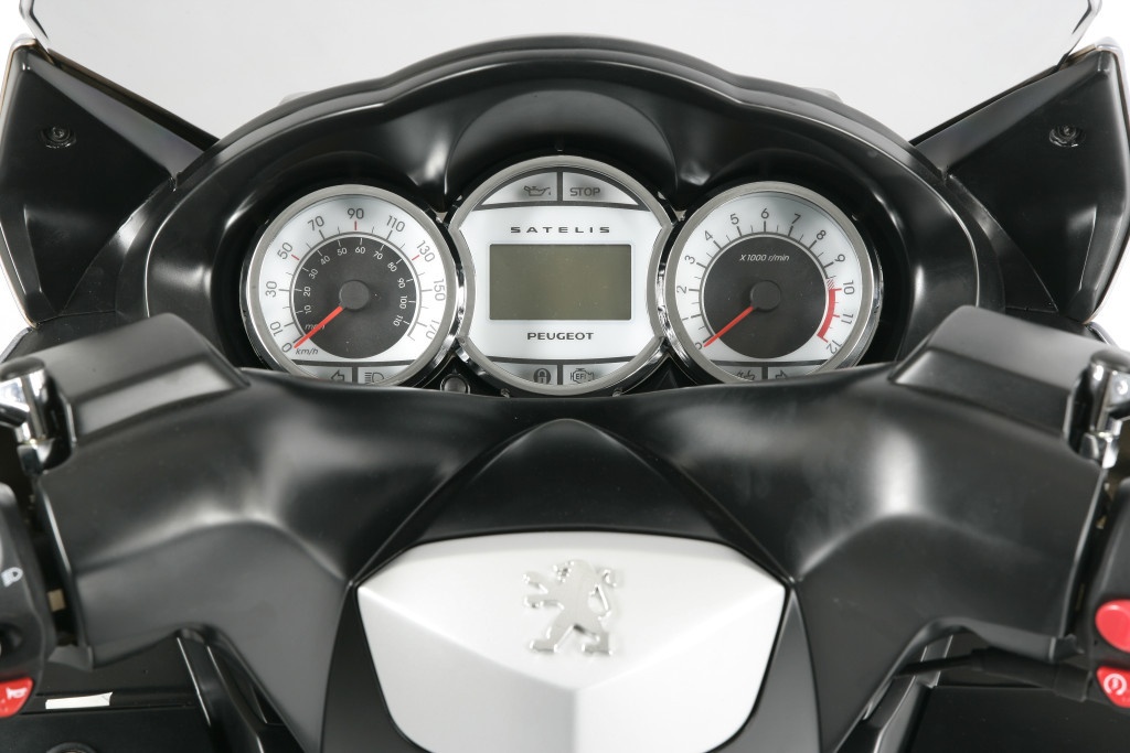 Summer Super Deal για τα Peugeot Geopolis - Satelis έως και τις 30/09/2012