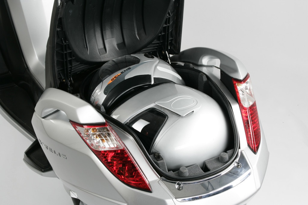 Summer Super Deal για τα Peugeot Geopolis - Satelis έως και τις 30/09/2012