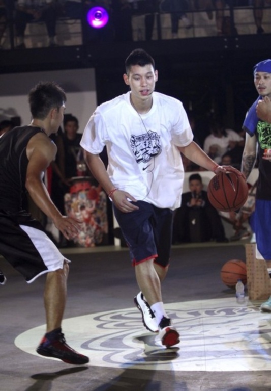 Τζέρεμι Λιν: «Ίνδαλμά μου ο Γιάο Μινγκ»