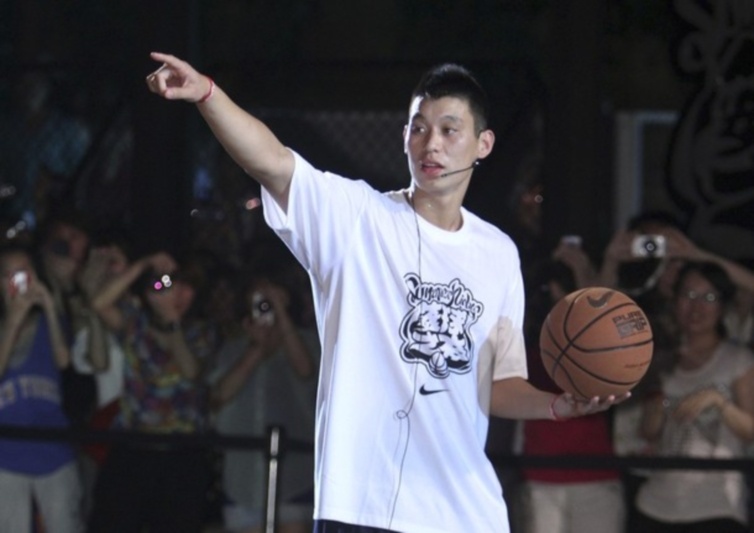 Τζέρεμι Λιν: «Ίνδαλμά μου ο Γιάο Μινγκ»