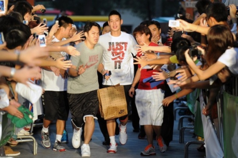 Τζέρεμι Λιν: «Ίνδαλμά μου ο Γιάο Μινγκ»